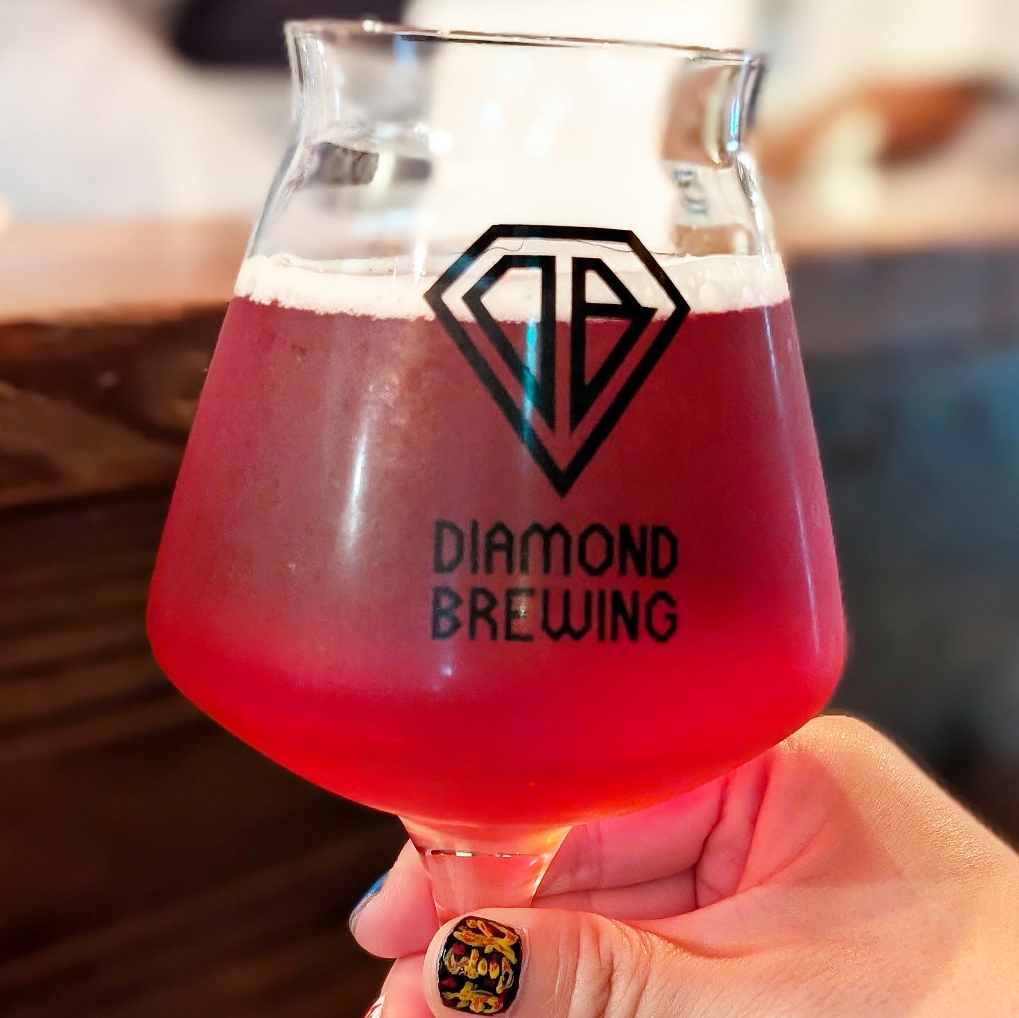 山本ホップが頂いたDiamond Brewingの「hyphen × Diamond Brewing ハイフンクラフトビール Saison」