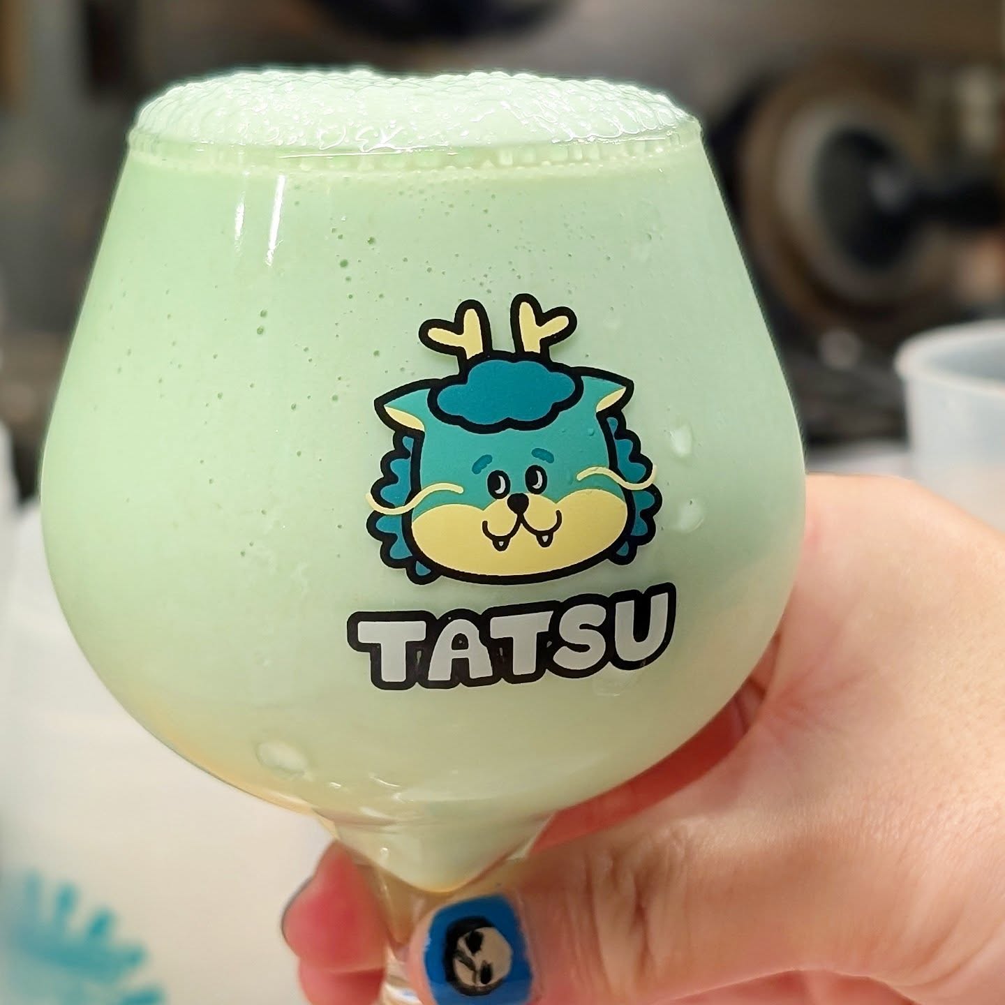 山本ホップが頂いたYellow Beer Worksの「YBW × YB みどりのあ！くま！lassi Sour」